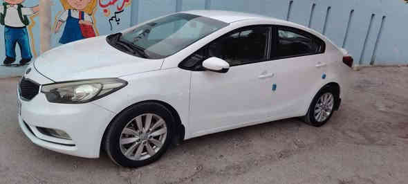 السلام عليكم كيا سيراتو موديل 13 شكل 14 
خليجي نص فول بيها صبغ شبر وشوية بطرف البنيد  بدون نواقص السيارة وجاهزة رقم شمالي 
ماشية 241 الف كم
السعر 118  وبيها مجال 
للاستفسار ***********
