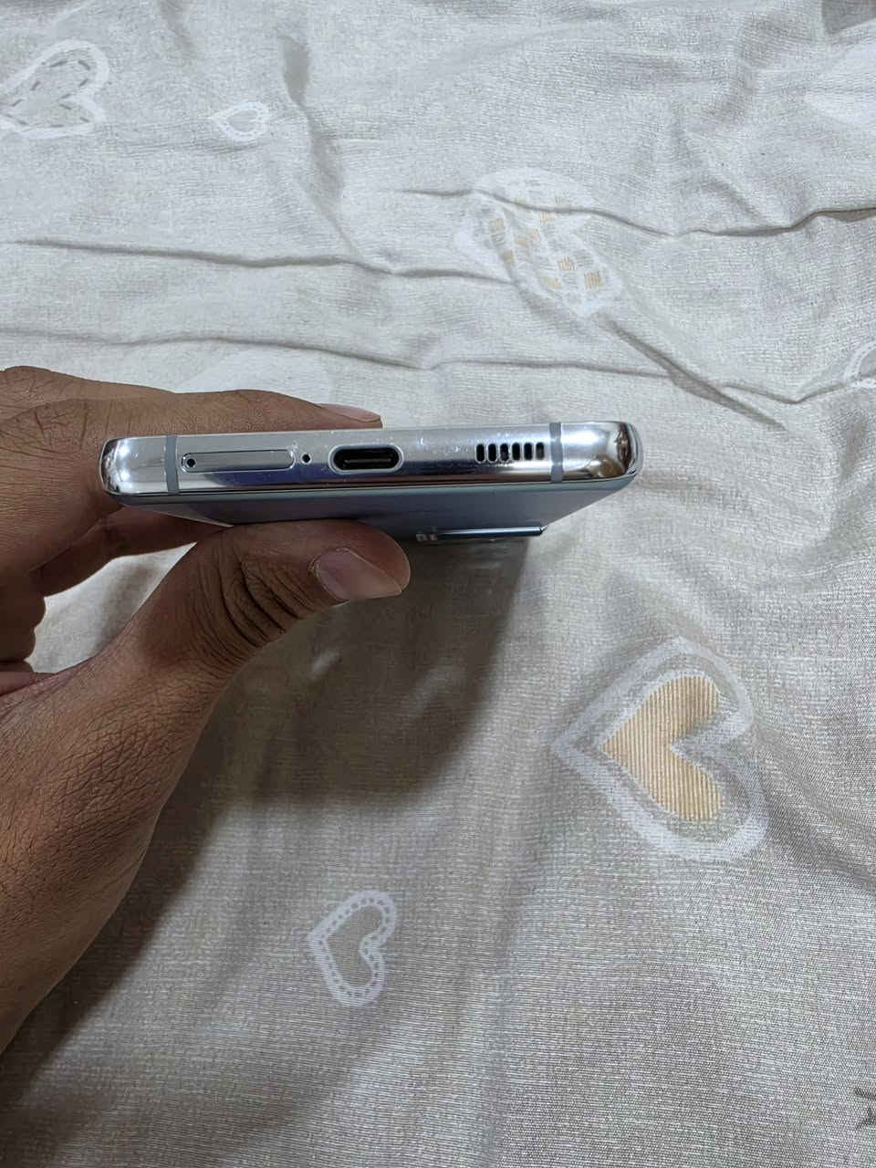 جهاز S21 الترا للبيع
جهاز مكفول ونظيف جداً ومحافظ عليه مابي اي شخط او كسر مكفول من كلشي وماداخل صيانه نهائياً
الكارتونه والشاحنه والوصل موجودات
اخذته من شركه الشريك
ذاكرة 256
دبل سيم كارت
لون مميز
بطاريه 5000 مللي أمبير ،بعدها بقوتها ومابيها تلف او تعب ،لان الجهاز اشتريته على أيدي وحتى العاب مالاعب بي فقط فيس وواتساب.

((((الجهاز رايده ب250 الف))))
مكاني /نجف/ كوفة /حي ميسان 
***********

للامانه: بسبب التحديث الاخير الكامرة الاولى×1 صارت مغوشه شويه بس لاصلحتها ولالعبت بيها ،على وضعيتها اريد ابيع الجهاز
+تصوير الجهاز مرفق مع الصور
