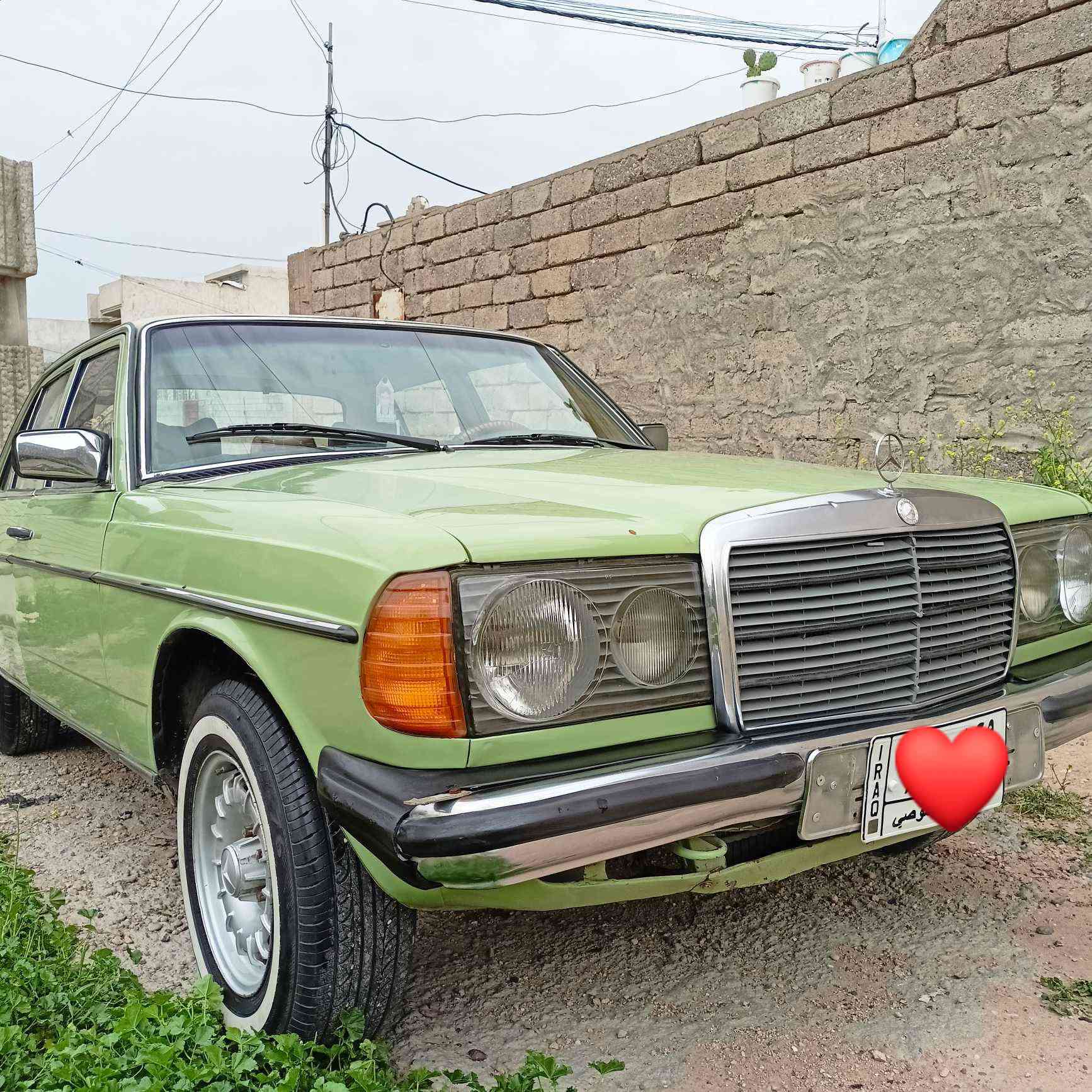 لبيع مارسيدس ابو جحيل موديل 1976مصبوغه جمالي مشروع وطنيه السعر 50وبيه مجال***********
***********
