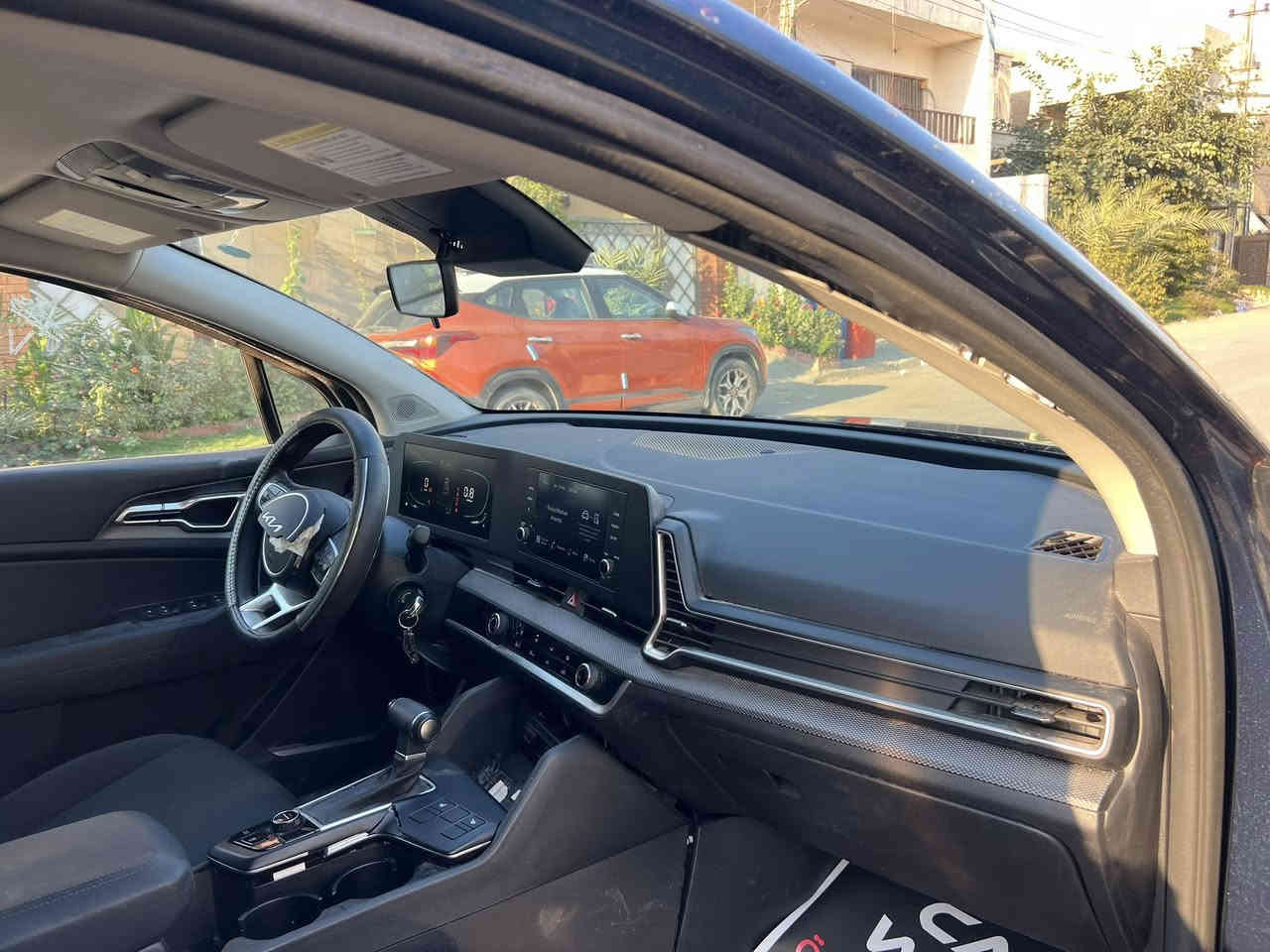 سبورتج وارد كندي 2025محرك 2500 دخال جديد ع حادثها بدون تصليح منفيس بسمي تشتغل وتمشي تبريد شغال تدفئه بالكشنات رادارات تحديد مسار تبريد خلفي اي ستفسار تصال بالرقم *********** السعر 120
