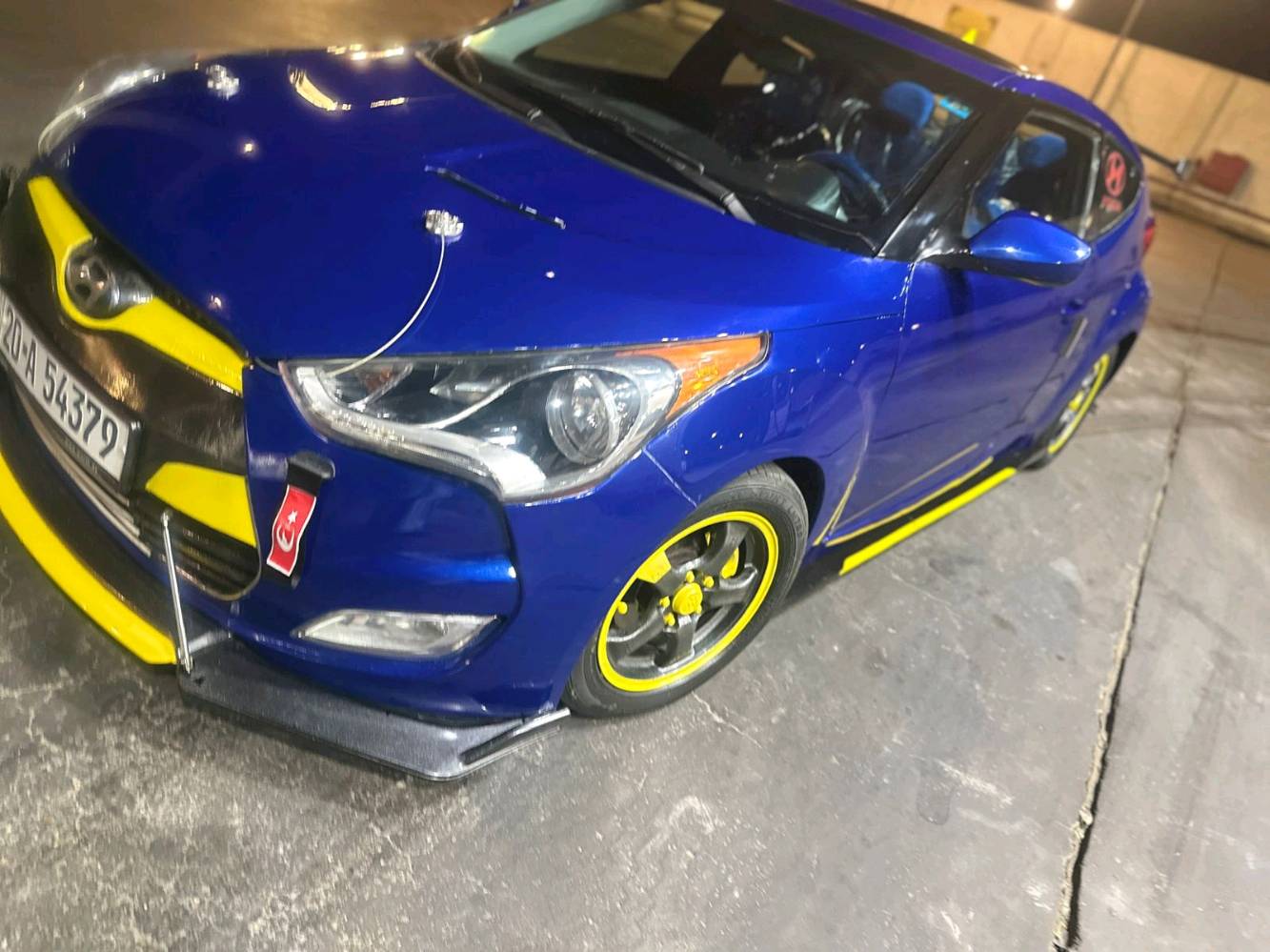 سلام عليكم سياره فوليستر للبيع بغداد باسمي تحويل مباشر  كشنات سبورت تحكمات ستيرن ابع جهات كروز سرعة حواجب لد بالمازدات--بلوجكترات زنون اصلي لايت زنون اصلي باتري جديد كوري ثلاث انضمه قياده(سبورت- ايكو- عادي) اي بي اس مانع انزلاق سستم حساس خلفي صوت بلادي اقتصادية بشكل بانوراما بصمة+بصمة ابواب السياره وارد امريكي  للستفسار *********** السعر 88ورقه