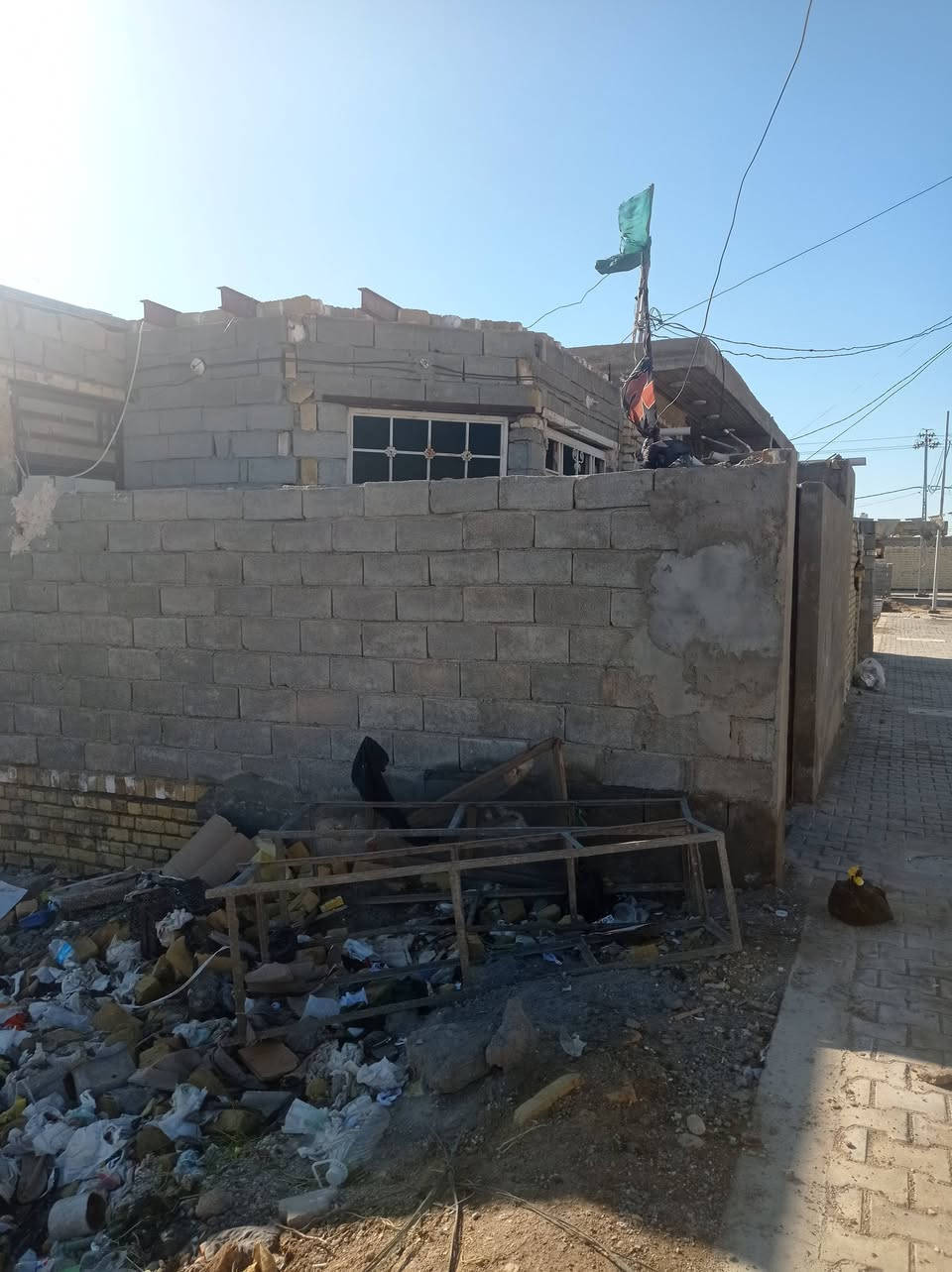 عندي بيت مشتمل للبيع بسفحه مصفر ‏‪0789 209 9353‬‏هاذا رقمي
