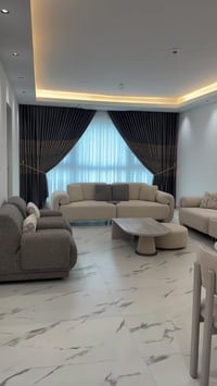 تنفيذ ستائر صالة بلمسة فخامة ✨ تفاصيل دقيقة… خامات راقية… ونتيجة تليق ...