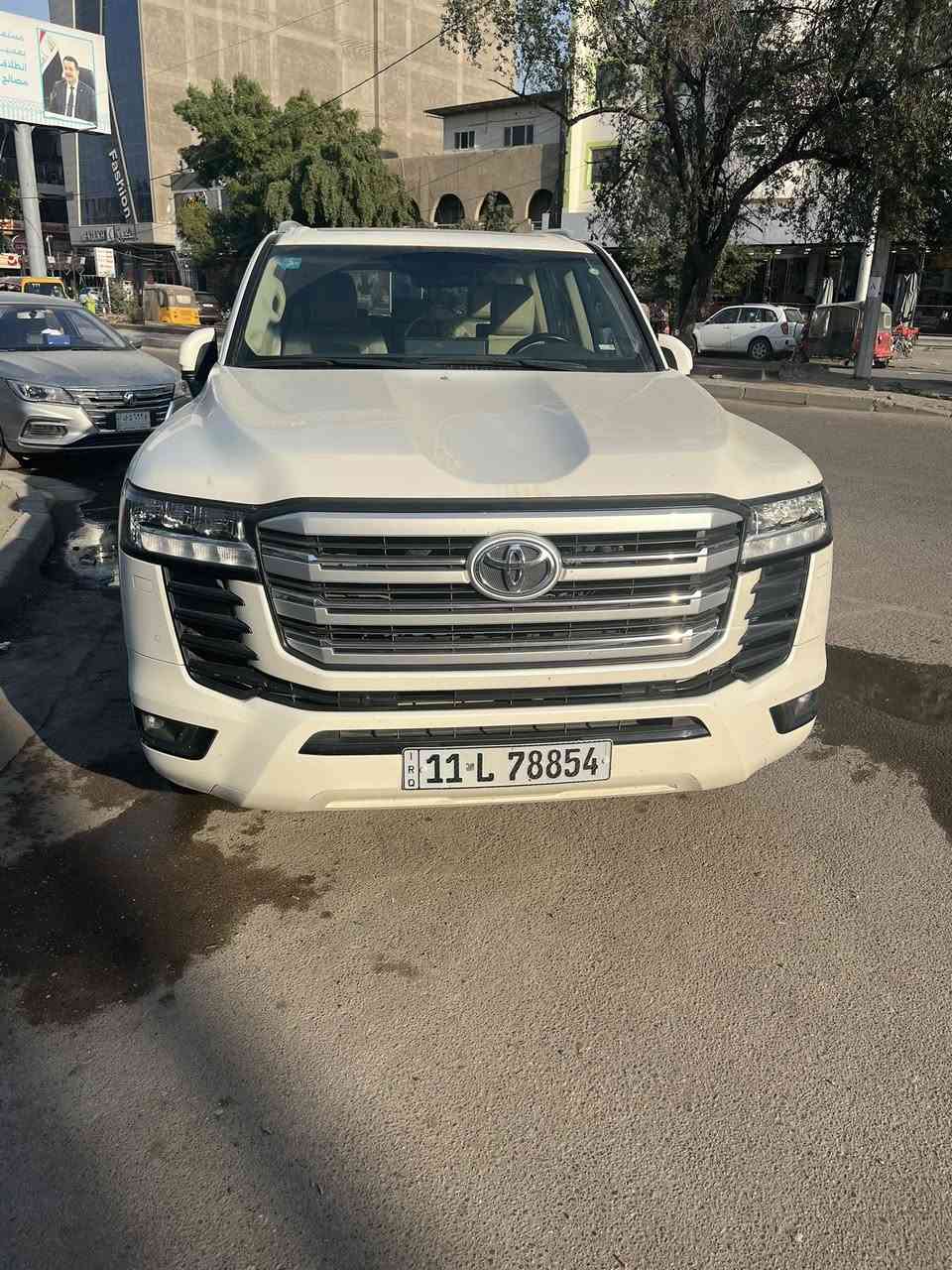 لاندكروز GXR تون تيربو                                                    موديل 2022
رقم بغداد 

ماشيه 46

السياره بحاله الوكاله  

المكان بغداد *********** سياره باسمي تحويل نفس اليوم 

السعر 65 يعني 650 ست دفاتر وخمسين وبيهه مجال
