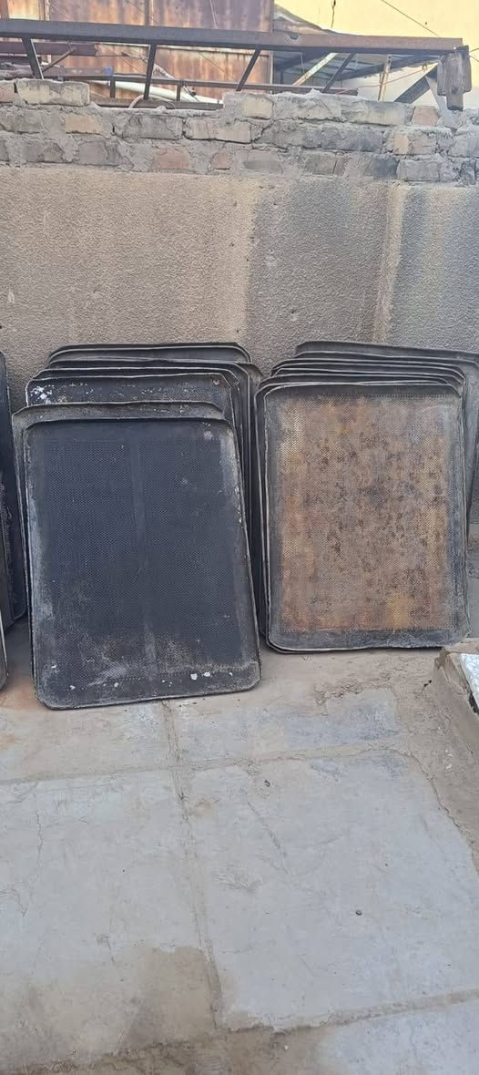 السلام عليكم
طاوليات كبار مال فرن دوار مستعملات للبيع القياس ٩٧ في ٧٤ وعرباين مال طاوليات وسط عدد ٤ العنوان الشرطه الرابعه ***********
