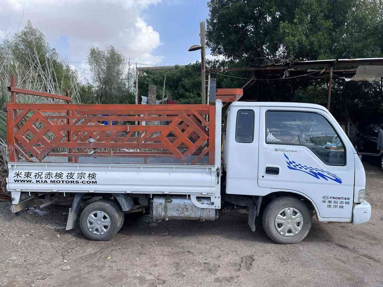 السلام عليكم 
للبيع فقط 
كيا فونتيره موديل 95 السياره كفاله محرك وكير واكسل وشاصي 
سنويه لحد 29 السياره بأسمي الرقم الانكليزي 
مكان السياره بصره شط العرب 
السعر 65 وبيها مجال كلش بسيط 
***********
