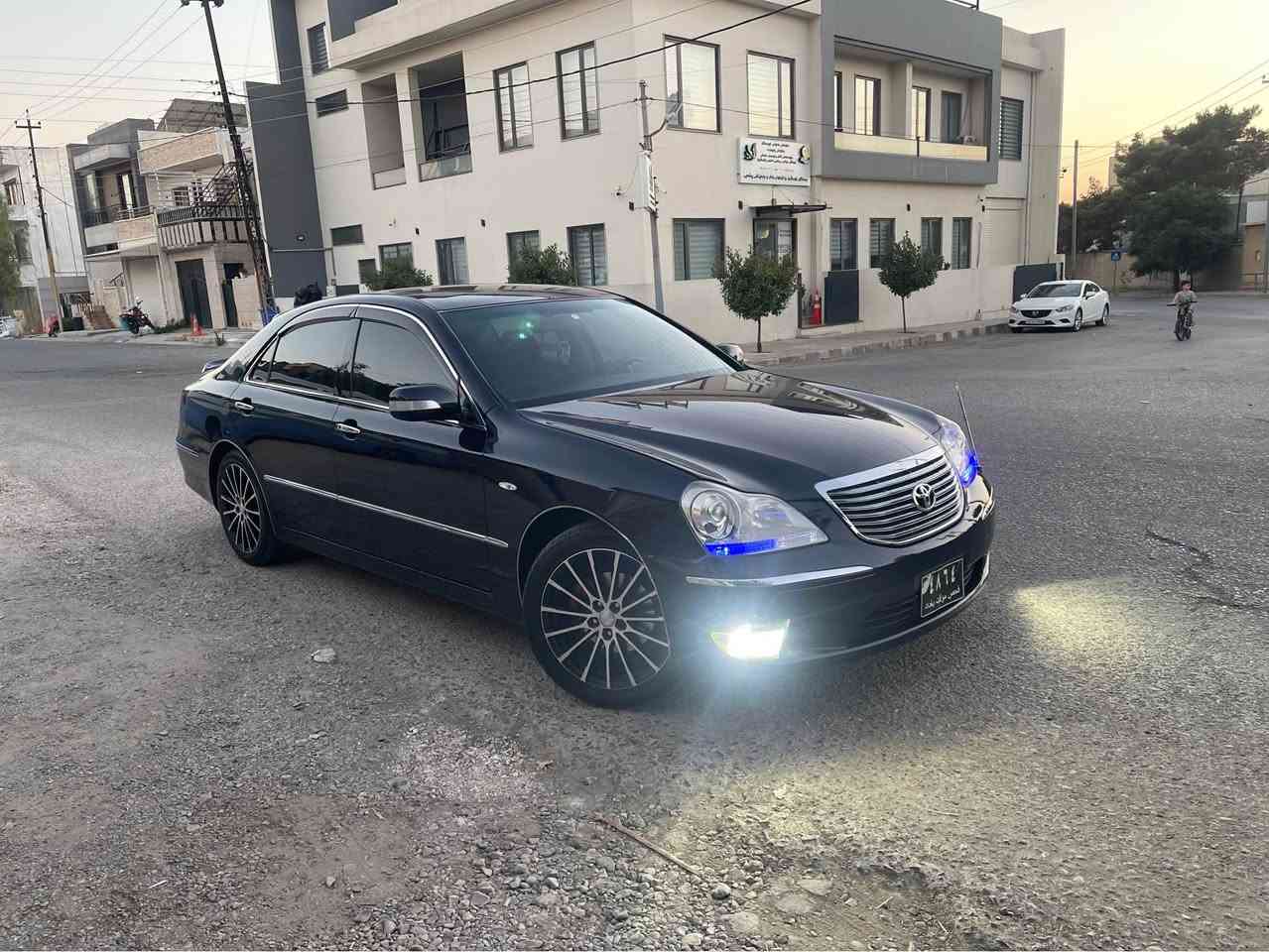 toyota majesta 2005
به س موسه   ٤٧$ ماجيلكى كه م
ده بله كانى حوركراوه به دلى خوت به رزو نزمى بيبكه 
كه فه ركوراوى يابانه
اوينه ايشاره ت
اى بى ايس شاهينه به شه رت
ره نكى نيلييه زور جوانه هيج كالبونه وه ى نيه
٤ دوكمه يه سلايته
ته بريد وكه رميو بريك به سراوه
كيرومه كينه به شه رت *********** السليمانية, العراق
