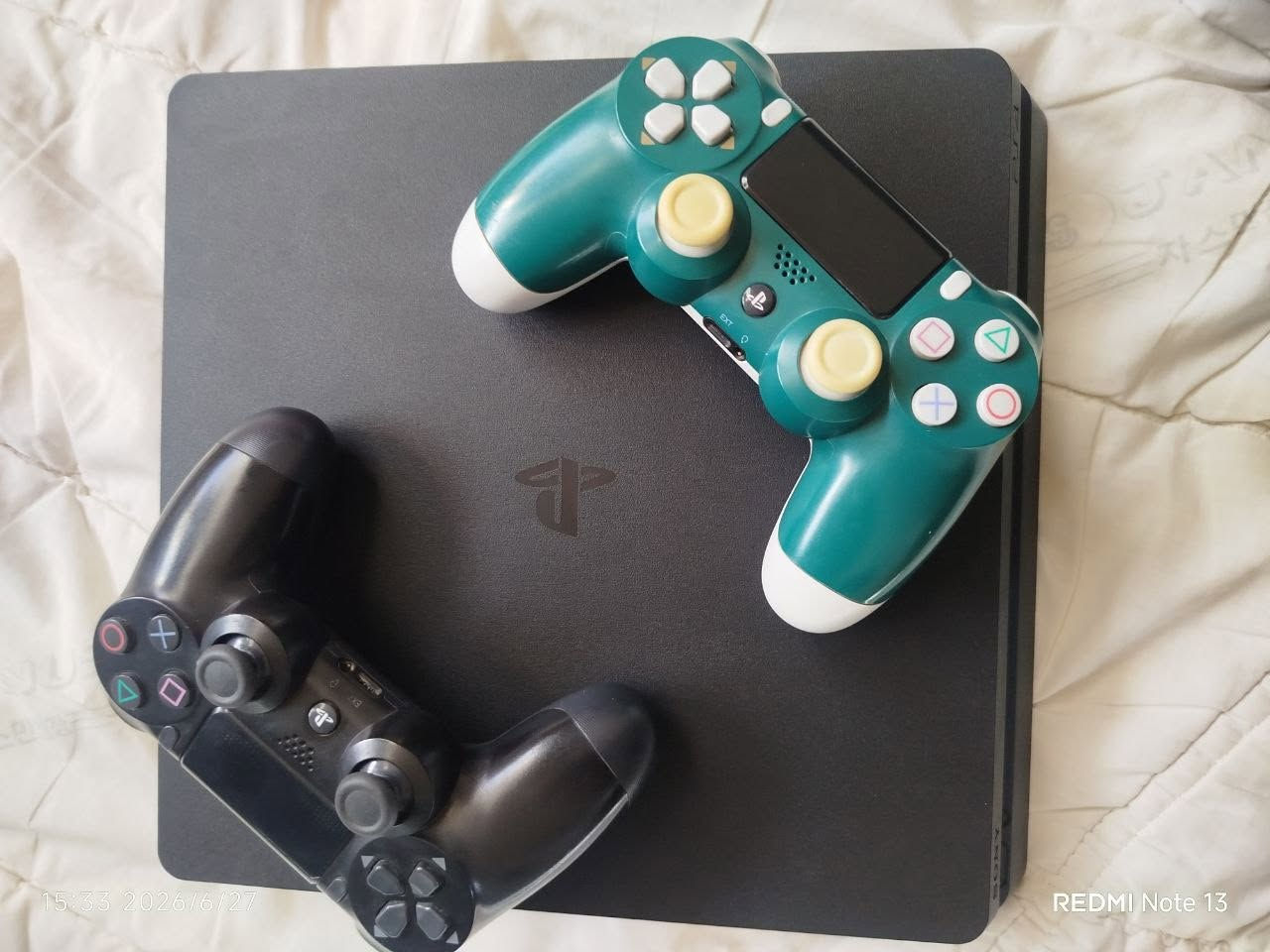 للبيع PS4 جهاز جدا نضيف غير مفتوح نظام 13.50يجي وياه 2 جويستك اصلي و كوبي ماستر و UPS بقدره 850 اوفلاين و كيابل التوصيل شوف الصور 

مكاني نجف التواصل مع الرقم *********** او الخاص للسعر و المزيد من التفاصيل
