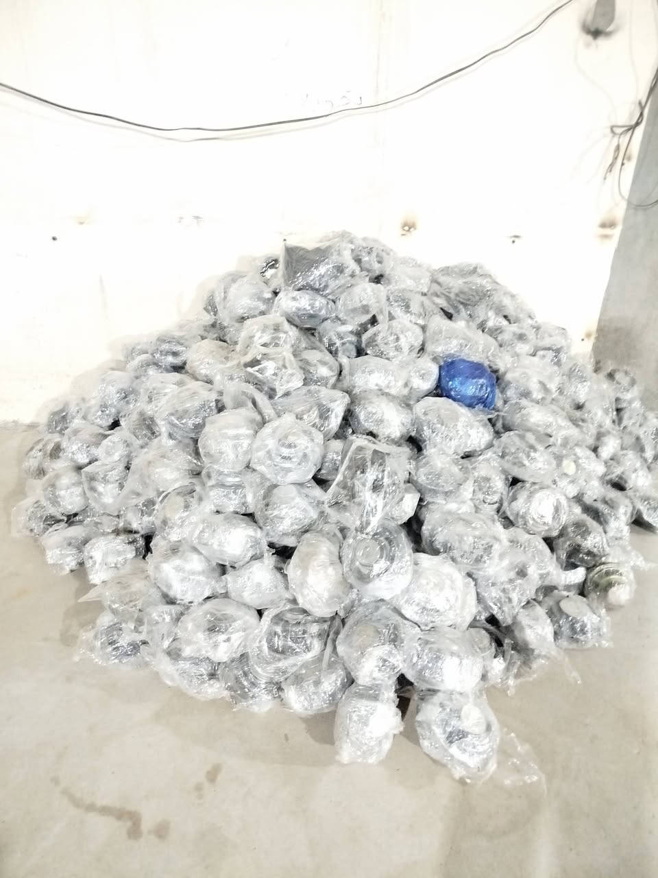السلام عليكم للبيع سماعات جمله تفصيخ مشكل بيبان امريكي اوباما جارجر جيب ترفرس جارنجر جديد جمله للستفسار واتساب ***********
