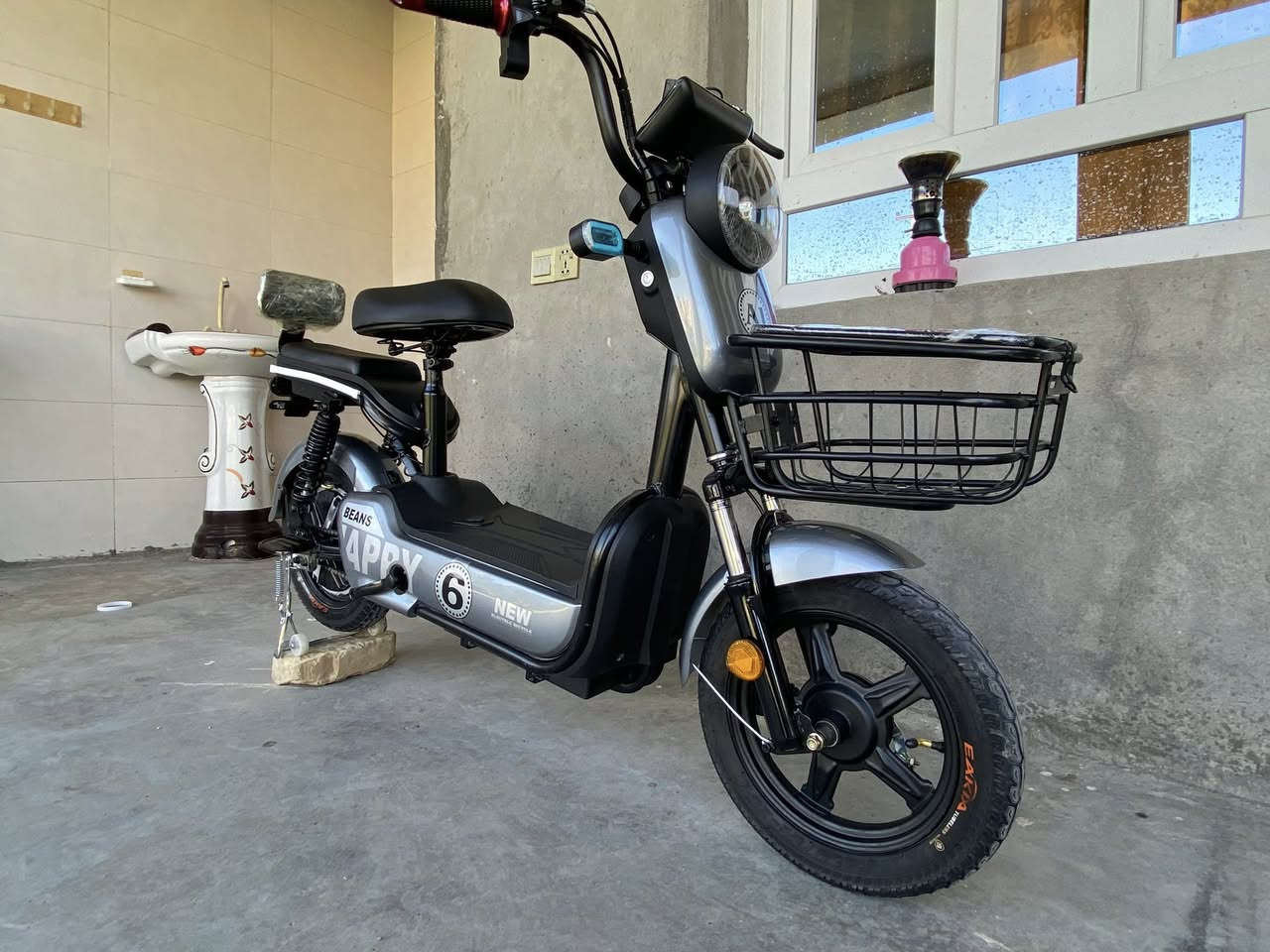 للبيع دراجه شحن حجم ١٤ مابيها نقص مكان بغداد :***********
