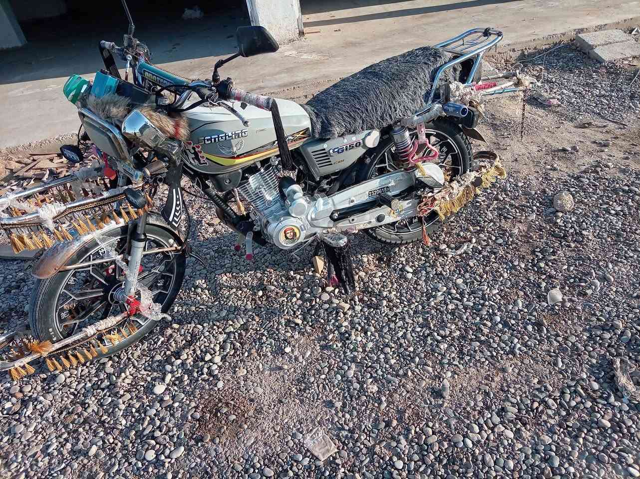 اسلام عليكم موطور للبيع موديل 24محرك شرط ما مطخوخ صبانه وال موطور شرط من الويل للوي ***********
