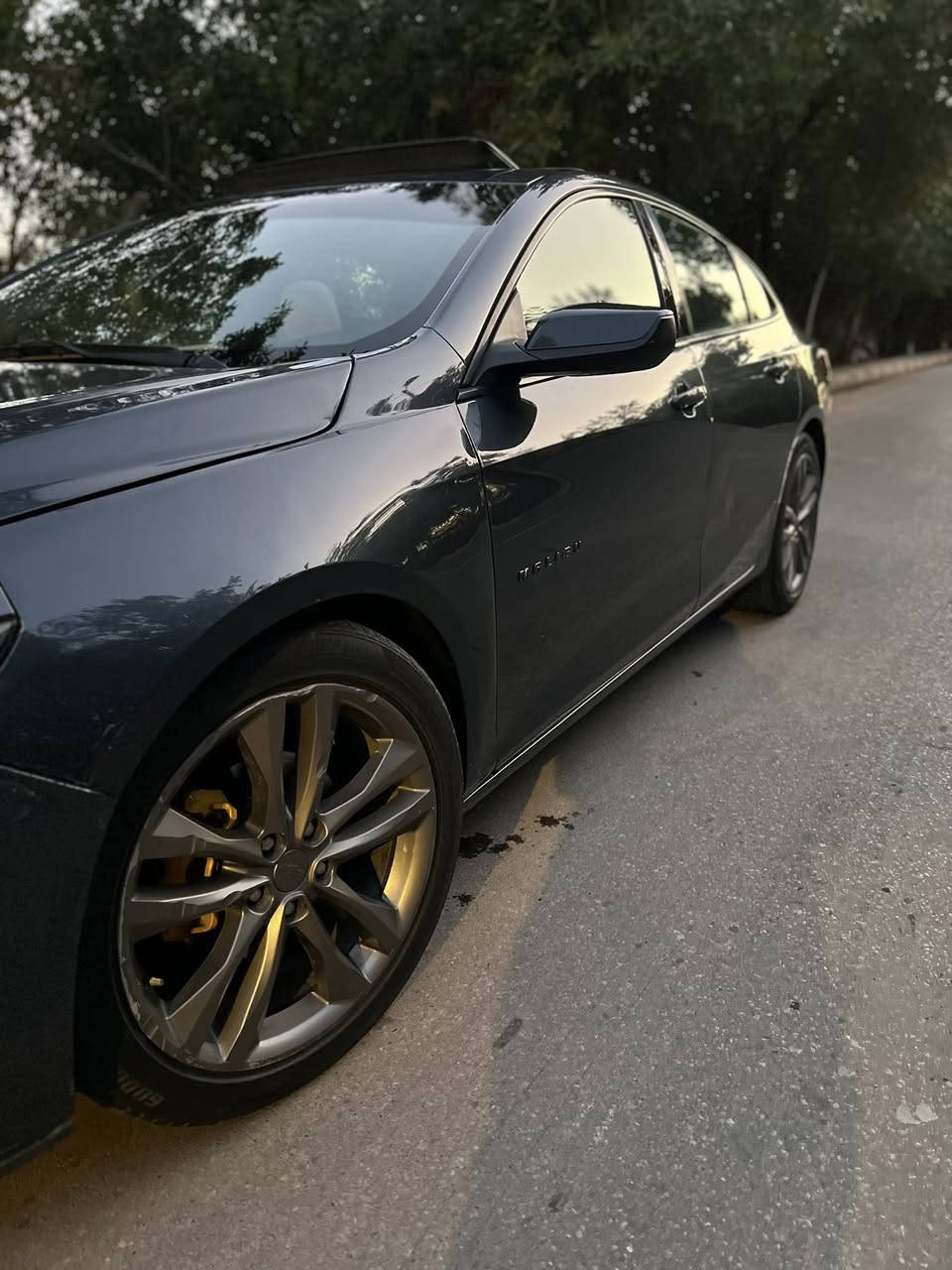 سلام عليكم مطلوب مراوس مع كادنزا
ماليبو 2019 LT2
رقم بغداد باسمي حره
حادثها جاملغ وبنيد 
المواصفات 
بانورما
ويل برمير 
داخل ابيض
كشنات تدفئه
تبريد قطعتين
بصمه
تشغيل عن بعد 
شاشه جبيره

السياره ماشيه 80 ميل
جاهزه من جميع النواحي
ادامه كامله 
بلكات بخاخات 
حجر بيئه موجود بيها
حداديه 70‎%‎ 
دبلات جدد قبل شهر شديتهن 
تبريد ثلج 

السياره مكانها نجف -كوفه 
***********
