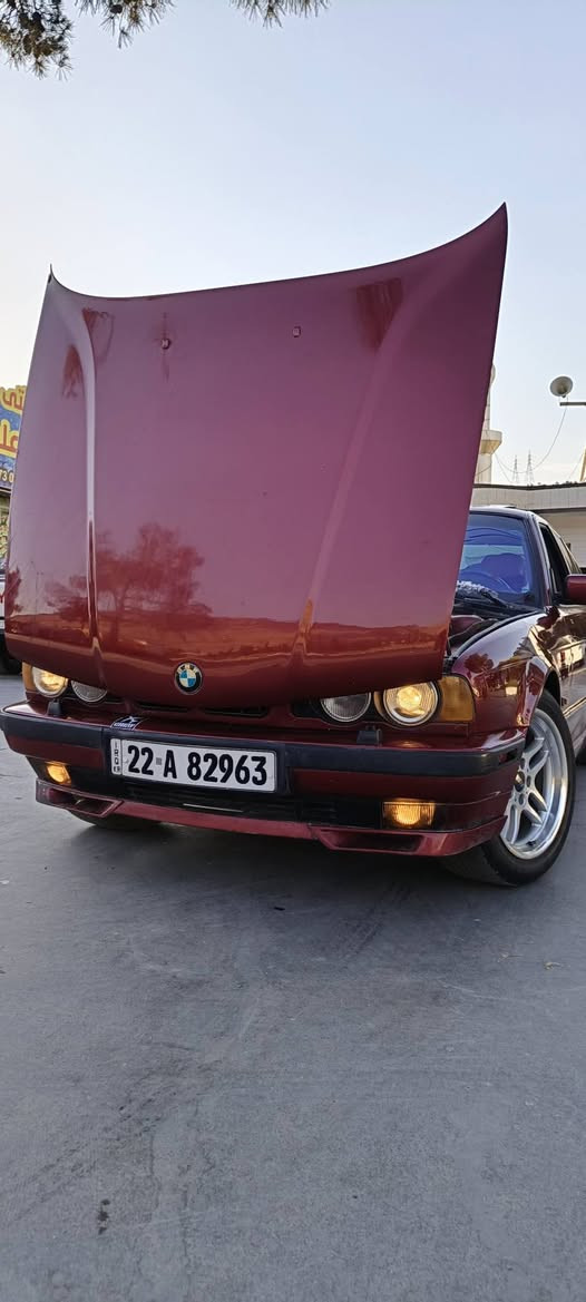 BMW 1991 
ئۆتماتیک
 ویل ئێم
سڵایت 
مەکینە 530 دەبڵ دیجیتاڵ
سەنەوی بە سەرچووە 
تەنها لێدراوییەکی چاملغی دواوی هەیە

سعری 70 مەجالێکی کەم

*********** واتساپ و ڤایبەێ
*********** شمشمل, السليمانية

