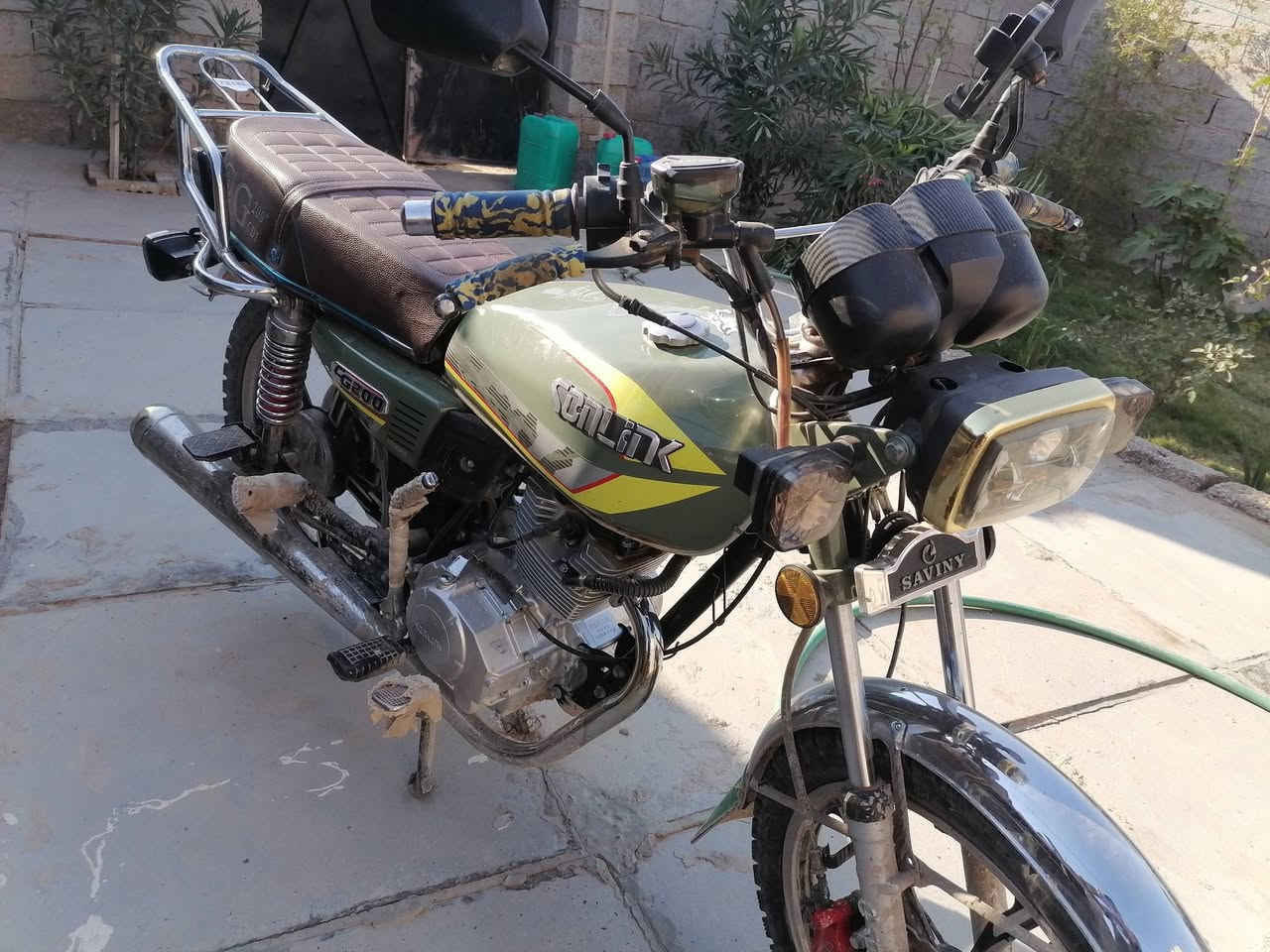 يا •اللّـہ̣̥ اخوان اسمعونا تفاصيل هاي دراجه ولا تجي وتسئلني شبيها هاي كل تفاصيل هنا موديل 24 دراجه بعدها لوك جديده ستوها طالعه شاير خلفي امامي شغلات شاشه بصمه شغاله كيج رون شغال محركها 200سيسي بيها شلعه شك الكاع وعلي بيها اوراق تلاثه مكاني بغداد النهروان سعرها 750 وبيها مجال للشراي ***********  شحنه تلفون +مبي ثري دخل الشاشه الكل شغال بيها فقط صفاحيه واكعه أإأذأإأ تلكه شي غير صفاحيه انطكيها بلاش وعلي دراجه طالعه وره ال 25 يعني احدث م̷ـــِْن ال 25 دراجه كلش نضيفه لشوفها هيج  بصور ما مقسوله
