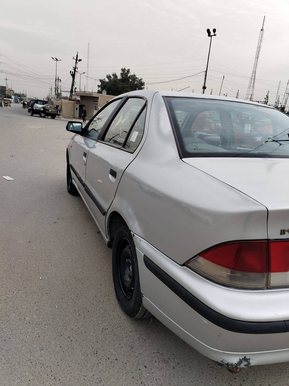 سلام عليكم  سمند 2009 لرقم وسنوية جديدات تحويل ثاني يوم
بسمي السيارة  نظيفة انضف من الصور تخم تاير صدر كلة خير من الله 
مكينة وكير خير من الله 
بيهة طخية بل جاملغ اليمنة ومصلحة 
العنوان بغداد البلديات 
السعر 39$ وبيهة حك الجية 
***********
