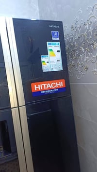 ثلاجة للبيع بسعر 500 ومجمدة بسعر 125 العنوان المشتل شارع المطبك 077100...