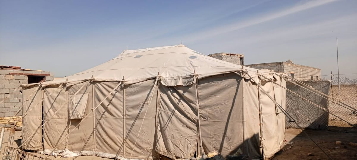 اسلام عليكم 
خيمه للبيع المكان الناصريه المركز 
والسعر 300 والاستفسار على الرقم ***********
