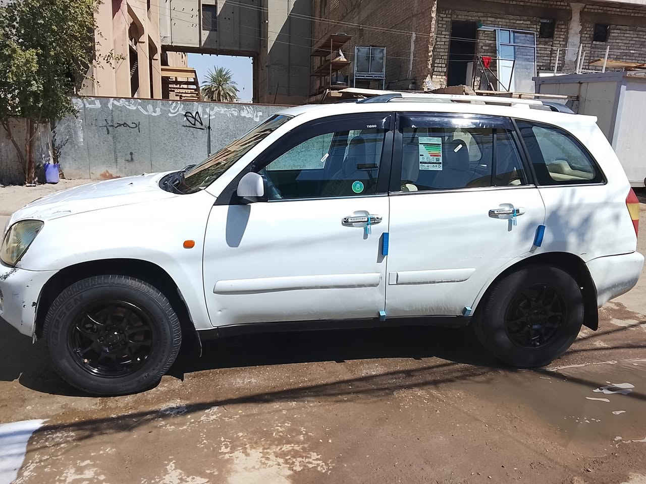 سلام عليكم شباب سياره للبيع شيري تيكو 2011 هاي نضافتها امامكم عنواني  بغداد تقاطع فنون الجميله ورقم الهاتف *********** واتساب.
