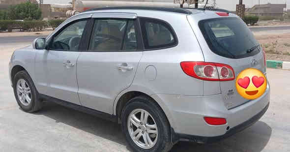 سلام عليكم
سنتافي مديل 2010 
رقم مميز بغداد 27775 بسمي 
تبريد قطعتين نقص غاز 
5راكب 
تحكم ستيرن 
اشاير بل مري 
دشبول شاشه كبيره 
 كير محرك نضيف حجم 2400 دوش المرغوب 
تخم تاير جديد
حداديه امامي خلفي جديد  
بيها قطعة وحده مصبوغة البنيد ودعامية الكدام 
شخوط  بل باب  مال سويج مع رصعات 
السعر 120$وبيها مجال قليل 
***********
***********
