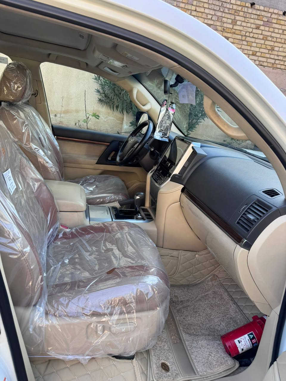 لاندكروز بريم أصل ١٦ فول مواصفات كفاله عامه بأسمي جاهزه من كل شيء للاستفسار ***********
