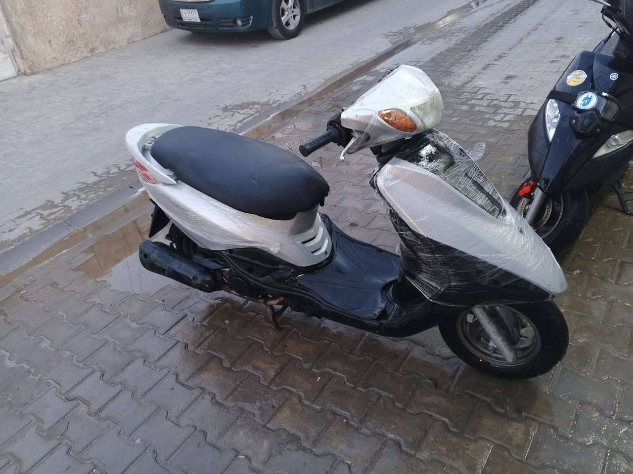 للبيع دراجه بريز   نضيفه محرك  كهربائيات شغاله كفرات نضيفه السعر 600 وبيها مجال مكاني بغداد الحريه  ***********_بي واتساب
