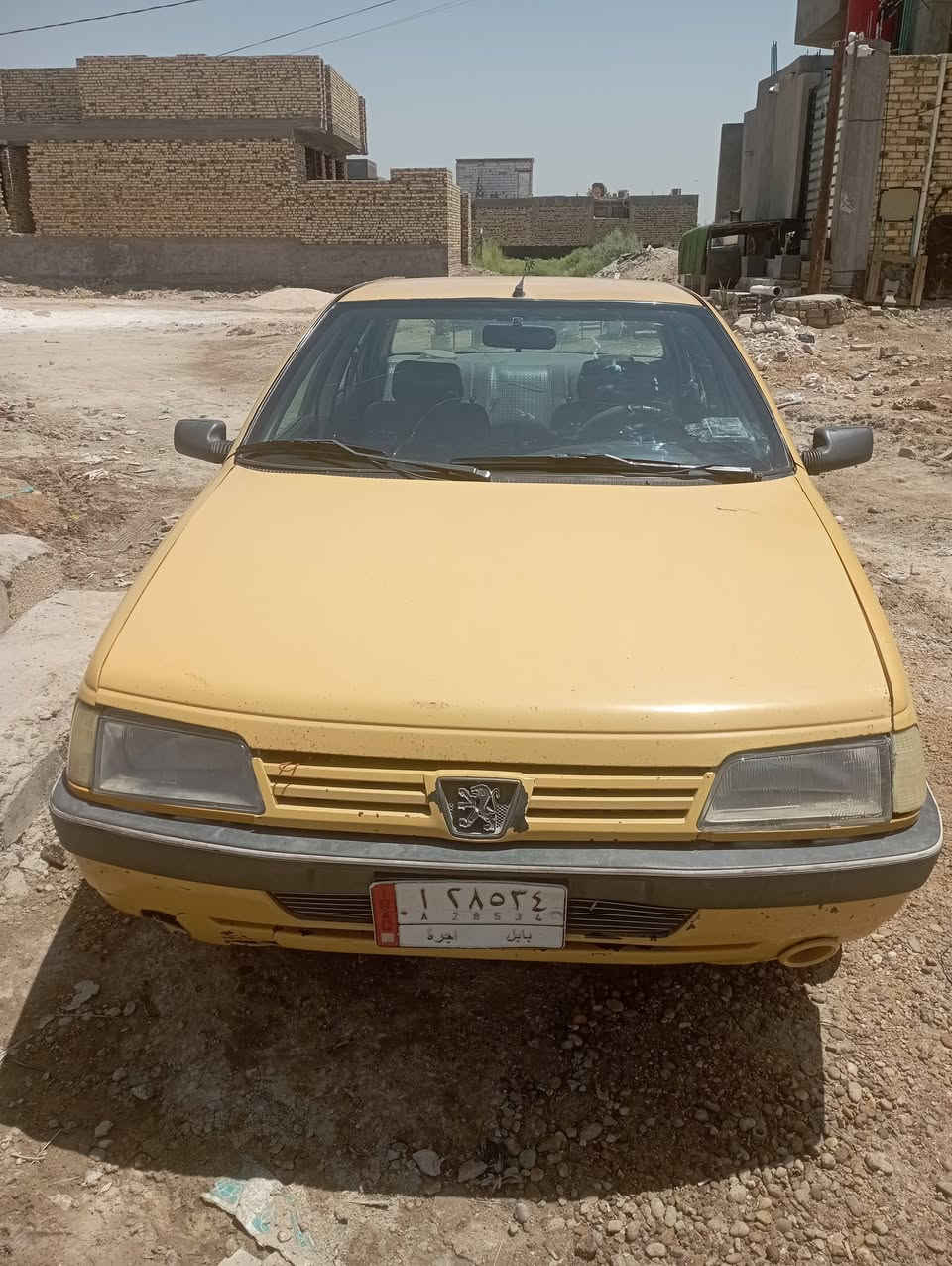بيجو 405 موديل 10 مكينه كير خير من الله تبريد شغال السعر 25 وبيهة مجال حك الجيه مكان حله ***********
