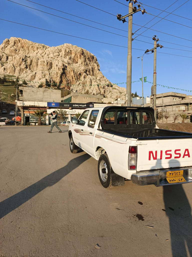 نیسان ٢٠٠٩ یابانی سێ پارجەی پێشۆی بۆیاخە  سەنەوی بە سەر چوە توندو تۆڵ ماڵی دۆستە  نرخ ١٠٨ گەڵا 
 شوین سیدسادق 
***********
*********** حلبجة, السليمانية
