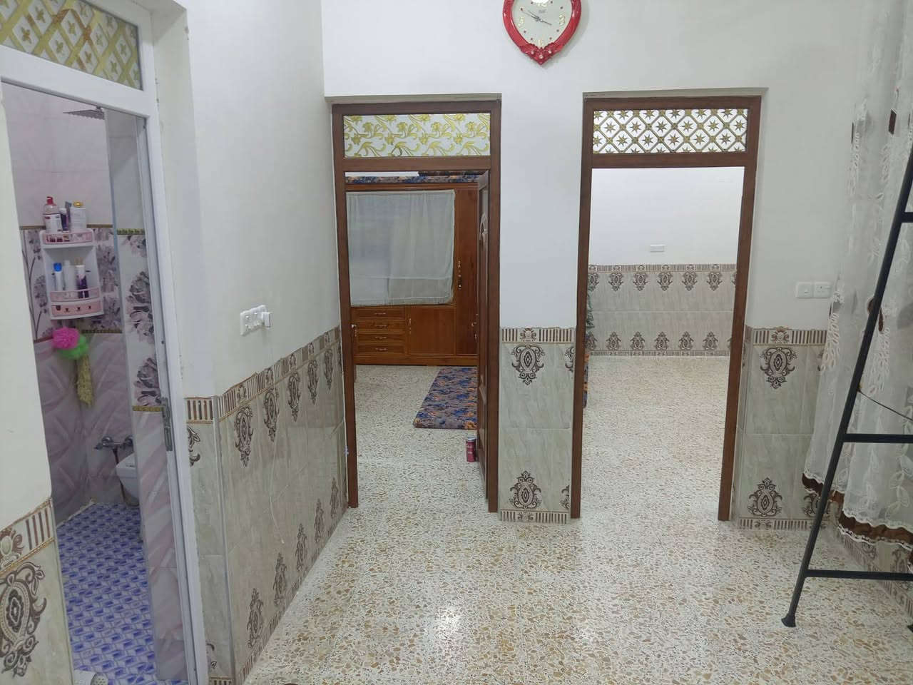 بيت للبيع
مساحه ١٥٠م طابو زراعي ماشين بالمعامله مال التطويب بناء حديث ٢٠٢٤ طابوك شغل درجى اولى غرفتين وصاله واستقبال ومطبخ وحمام مكان البيت الكرمه شارع الاساله بكاع محمد الحسين الحسون السعر ٧٥ مليون 
للأستفسار *********** / ***********
