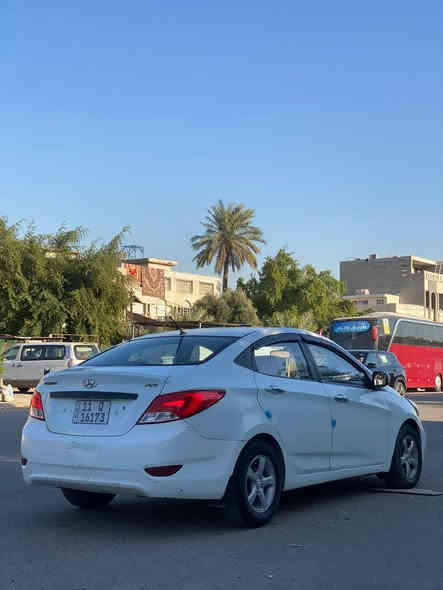 السلام عليكم هونداي اكسنت موديل 2013
خليجي مكينه 1600قطرتين 
كير مكفولات تبريد تدفئه شغال
تحكم استيرن اشاره بالمري داخل 
نظيف مدوشمه جديد رقم بغداد 
سنويه هزه جديد تحويل مباشر 
خاليه من الغرامات سياره بيها 
3 قطع صبغ بيها ضربه جاملغ 
امامي وخلفي جهت عكس السائق 
بدون ايرباك كهربائيات كلها شغاله 
بدون نقص للبيع فقط سعر ٨٤$
وبيها مجال للشراي مكاني بغداد 
الكرخ ***********
