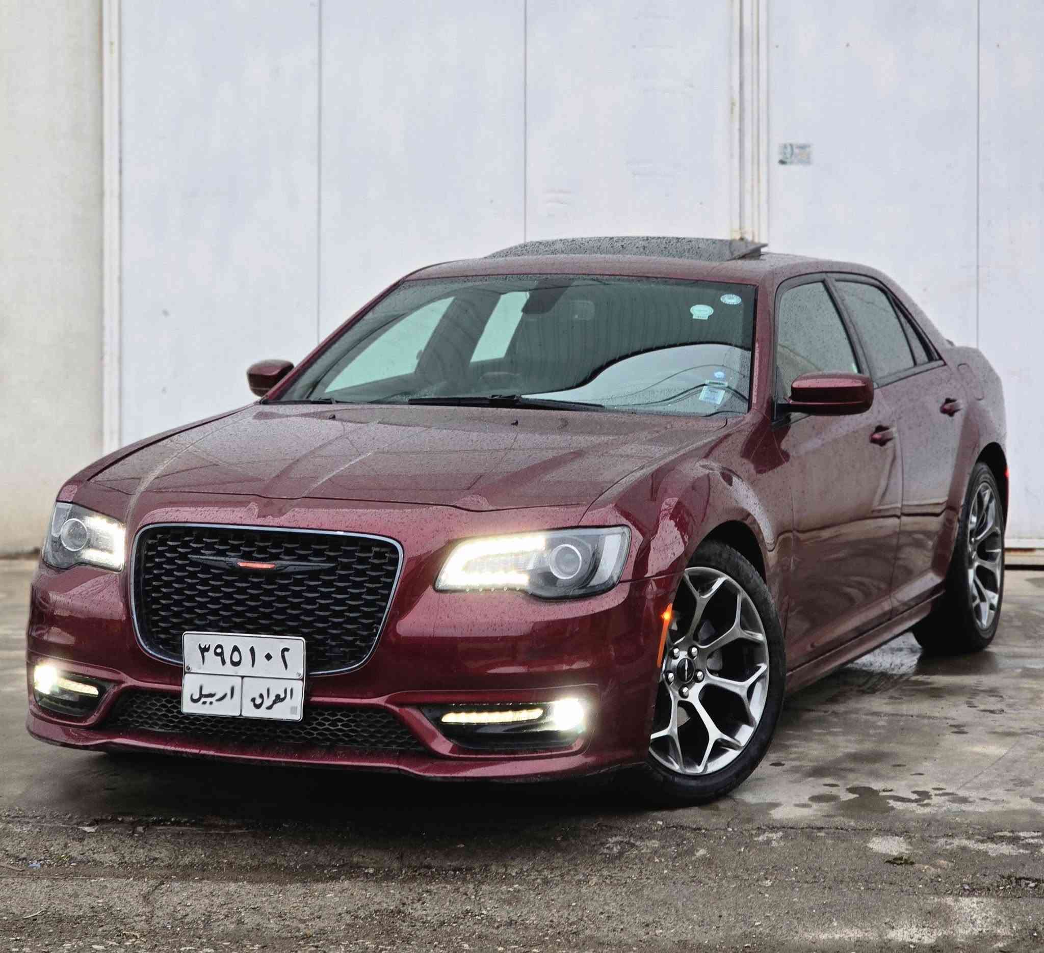 السلام عليكم الاخوان 
كرايسلر 300s 2018 ..
وارد كندي ماشية 86 مايل ..
سيارة مواصفات اس بلاد بجم عريض ..
شاشة كبير بانوراما تشغيل عن بعد كشنات هيتر 
كير محرك بشرط كفالة سيارة احلي من صور 
مكفولة كفالة عامة حتي دعاميات شرط عدا شبر بارد 
مكان سيارة اربيل ..
***********
