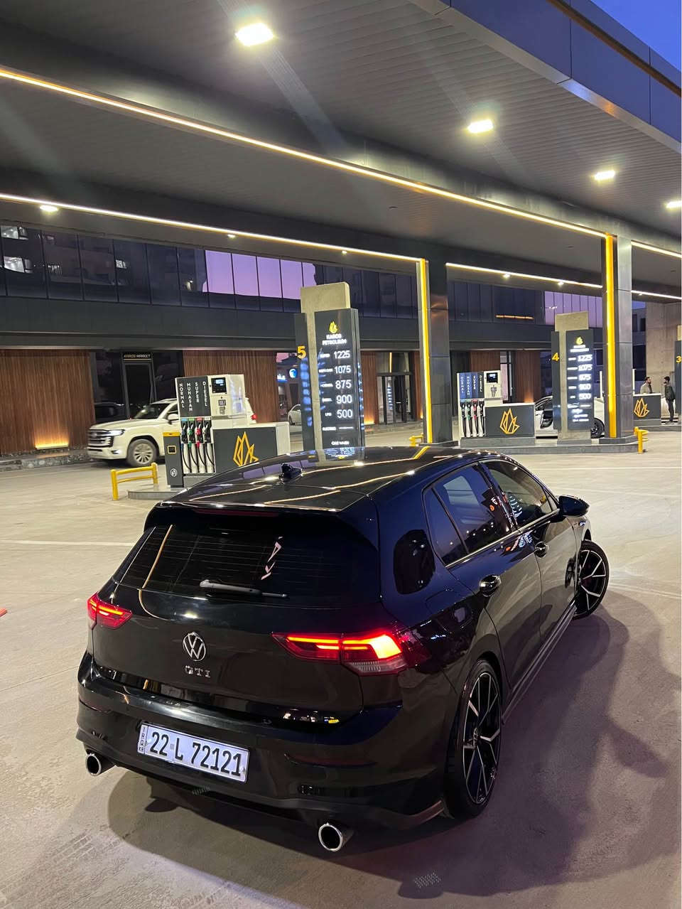 السلام عليكم
گولف GTI مەکینە ٢.٠ توربۆ
مۆدیل ٢٠٢٢ شکڵ نوێ
ڕەنگی ڕەشی قەتران
ماوەی ڕۆیشتن ٤٩ هەزار میل
بەسمە و شاشە و حاسە و ڕاداری پێش و دواوە و لاتەنیشت،چوار مۆدی لێخوڕین (ECO,NORMAL,SPORT,CUSTUM)
لایتی لید و عدسە و زینۆن و بلاجکتۆری ٥ لید بیلادی
داون پایپ ئەسڵی و شوتەی ئەسڵی لەسەرە دەنگێکی خۆش و قوەتێکی باشی هەیە،بەرمەجە نیە
تەنها بۆنیتی بۆیاخە لەگەڵ یەک پەڵە چەمەلغی سایەق 
پێش و دوای کەپسە ئێرباک نەتەقیوە و ڕادێتەری بیلادی
سەنەوی و ژینگەی تازەیە تا ٢٠٢٨ بە ناوی خۆمەوەیە
تاقم تایە و ویلی R شکڵ نوێی بۆ بەستراوە
دەعامی بۆ دەعامی بە شەرت یەک دینار مەسرەفی نیە
سعری ١٨٩ وەرەقە و مەجالێکی کەم
شوێن/سلێمانی
*********** السليمانية, العراق
