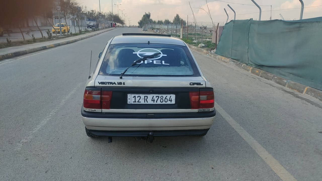 السلام عليكم فكترا حجم 18اصلي سنويتها ل 2030.هزه جديدة كابون بانزين موجود كير مكينة شرط مكينة مال گصة طخم تواير جديد سلايت صبغ سقف جماليه دوائر ودوسات ما مصلحه داير واحد مصلح كهربائيّات كلها شغاله سيارة بلا ضرر باقي التفاصيل ع اتصال العنوان جانب الايمن رقم الهاتف ***********
