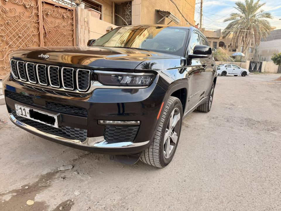 السلام عليكم جيب كراند شيروكي لمتد فور ويل  2021 وارد امريكي
المسافة المقطوعة : 44 الف كيلو مو ميل 
#مواصفاتها
1. تشغيل عن بعد
2.دمام خلفي
3.كشنات جلد لون بيجي 
4.كشن السايق ميموري
5.كشنات الاماميه كهرباء
6.صندوك كهرباء
7.حساسات خلفيه
8. 3 قطع تبريد 
9.رادار امامي و خلفي 
10.ثلاث وضعيات قياده
11. كير ماوس
12. نظام منحدرات
13. هيترات بالكشنات الامامي و الخلفي و الستيرن 

الحادث بدون قطرة صبغ 
تقرير مياه امطار بس شرط جايه تشتغل من امريكا وطلعت من امريكا ماشيه 6 كيلو فقط وحاليا ماشيه 44 الف كيلو 
وشرط كلشي بيها على وضع الشركه و على الفحص 

*********** 
*********** 
ابو ادم
