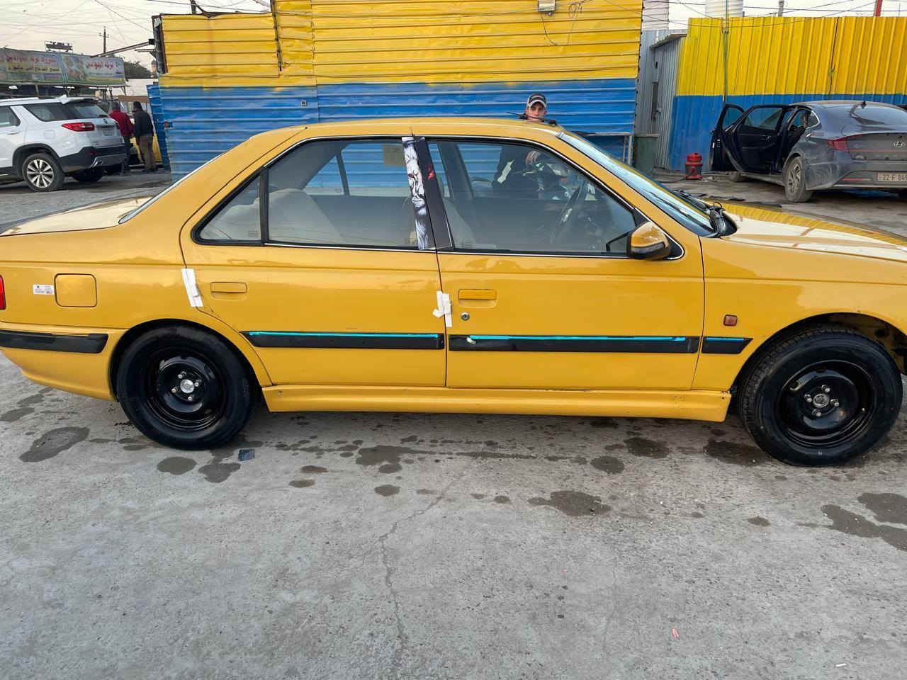 السلام عليكم
بيجو بارص 2015 
جاملغ وبنيد مبدل 
سنويه جديده هيئه مصفره 
سياره جاهزه من كلشي 
العنوان بغداد الشرطه الخامسه 
***********
السعر 45 وبيها مجال
