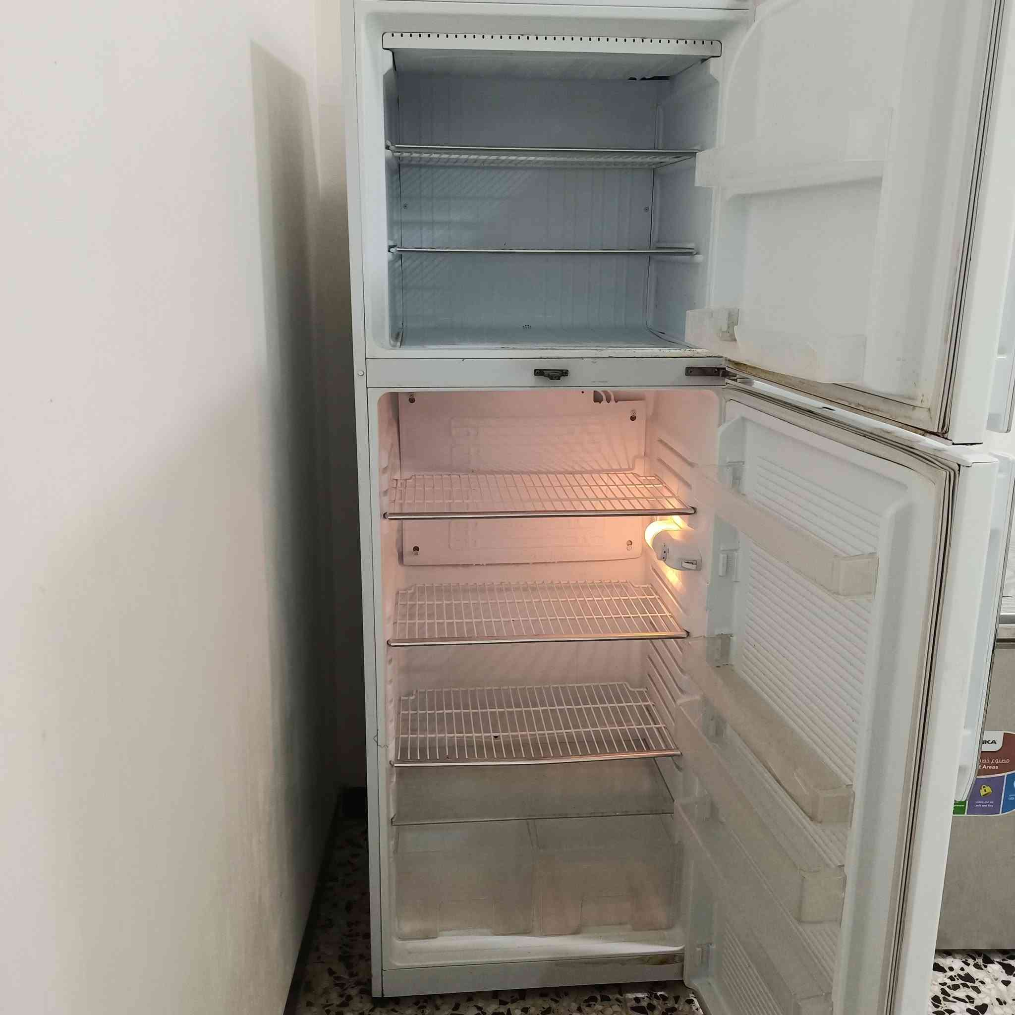 ثلاجه خت جديده ب 300 وبلازمه حجم 43 ب 150 ام النت


**إذا كنت صاحب هذا الإعلان وتريد حذفه لأي سبب، رجاءا أرسل رسالة إلى الدعم الفني**