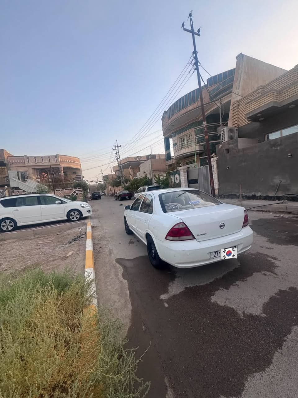 نيسان صني كوري مديل 2013 رقم ذي قار نكليزي مميز مكفوله من التبديل بيها صبغ خشم الجاملغ وخشم البنيد باقي مكفول سياره جاهزه محرك وكير وحداديه وتبريد شرط احلى من الصور 
عنوانها ناصريه شموخ 
رقم .***********
سعرها 85و بيها مجال
