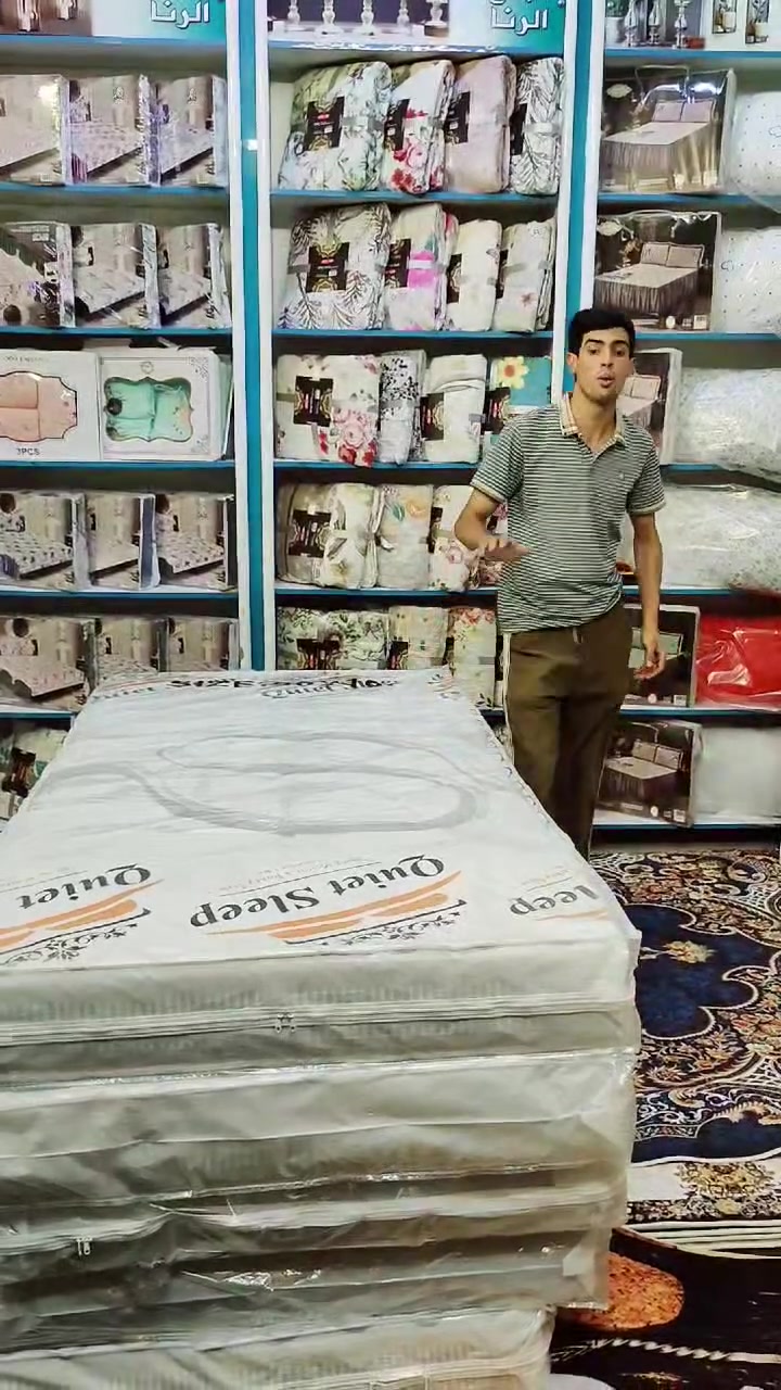 من مجمع الرنا المنزلي للمفروشات الطابق الثاني لمفروشات 🔥🌹 
توفر دوشك نفر واحد  
القياس 90//190
السعر  50الف 
لحجز واتساب الرقم 
***********
