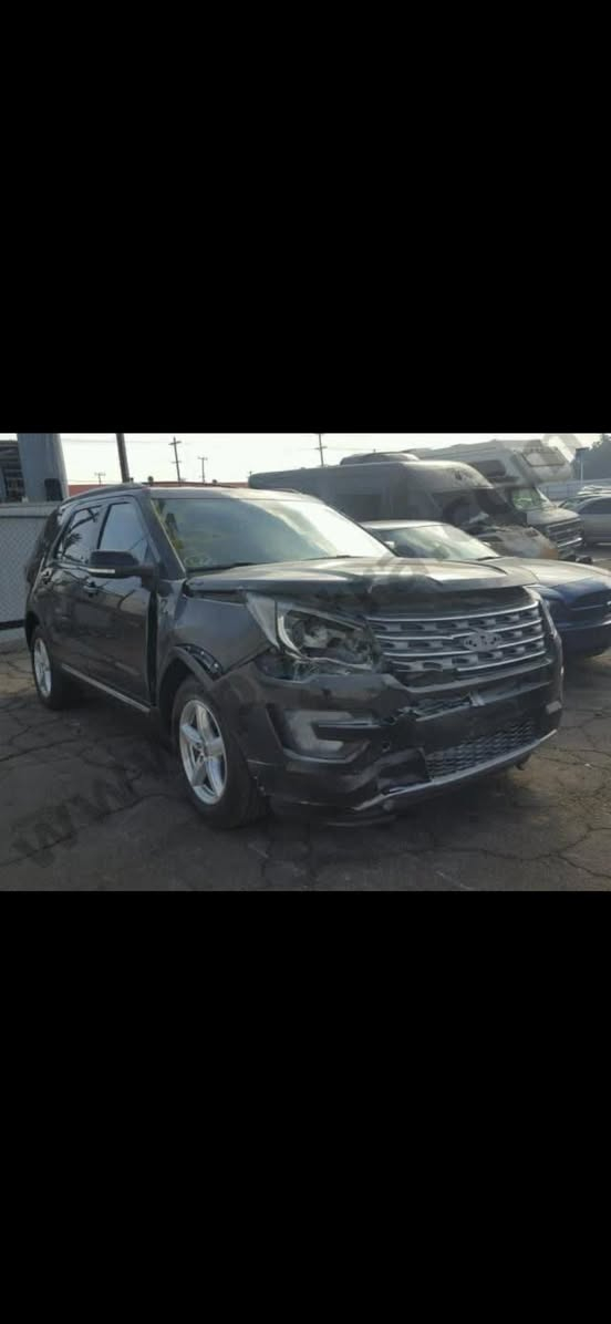 السلام عليكم
فورد اكسبلور مراوس بحدث 
السيارة  موديل  2017 ماشيه 140 الف كيلو مو ميل
مواصفات ال XLT المعروفه 
محرك 3.5 تنفس طبيعي سته سلندر 
وتو ويل السياره

بيها صبغ جاملغ ونص بنيد وبيها باب خلفي جهه سايق كلير من امريكا

شاشه جبيره 
عداد ٣ شاشات
كشناات امامي كهرباء
حساسات ورادار خلفيه 
نقطه عمياء
٧ راكب
٣ قطع تبريد

صندوك كهرباء

تشغيل عن بعد

بصمه ابواب ودخول ذكي

عليها ويل SRT ب 15 ورقه وتخم تاير جديد بعده

حيل مكعد شكلها ونصبتها حلوه حيل


**إذا كنت صاحب هذا الإعلان وتريد حذفه لأي سبب، رجاءا أرسل رسالة إلى الدعم الفني**