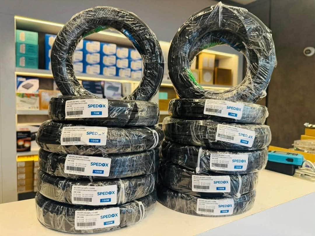 📢 متوفر الآن | كيبل المشروع الوطني FTTH – SPEDOX 🇮🇶

إذا تبحث عن كيبل المشروع الوطني بجودة مضمونة وأداء ثابت، وفرنالك كيابل SPEDOX FTTH Drop Fiber Patch Cord الجاهزة للتركيب، والمناسبة لمشاريع الفايبر الضوئي.

📏 الأطوال المتوفرة:
🔹 20 متر
🔹 30 متر
🔹 40 متر
🔹 50 متر
🔹 60 متر
🔹 70 متر
🔹 75 متر
🔹 80 متر
🔹 100 متر
🔹 120 متر
🔹 150 متر

✅ جودة عالية واعتمادية ممتازة
✅ مناسبة للمشروع الوطني وشبكات FTTH
✅ كميات متوفرة مع تجهيز سريع
✅ أسعار منافسة للجملة والمفرد

📞 للطلب والاستفسار:
***********

وفر وقتك وجهّز مشروعك بكيابل SPEDOX… جودة يعتمد عليها المحترفون.
