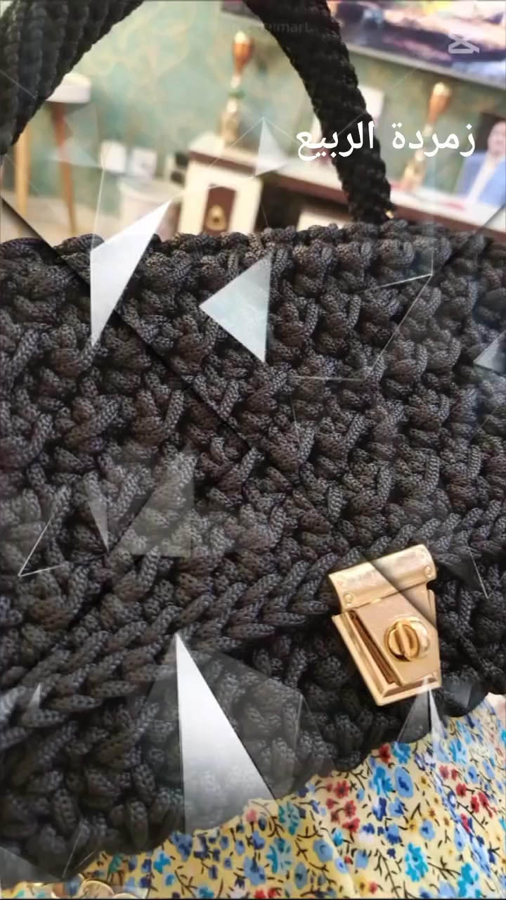 حقيبة كروشيه متاحة بجميع الالوان وحسب الطلب كبيرة وعملية موديل راقي للطلب خاص او واتس ***********
#الجميع
