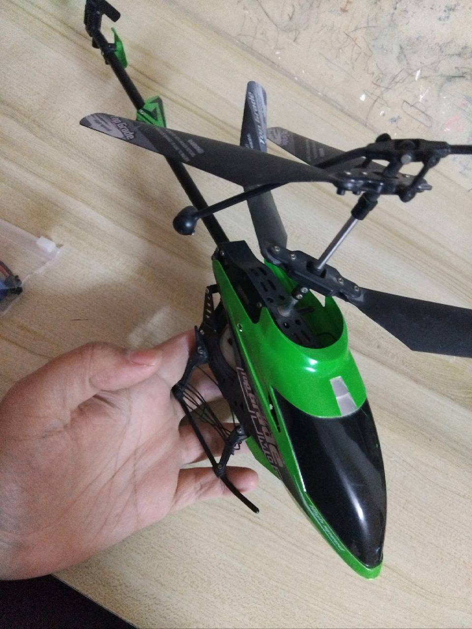 طيارة rc حجم كبير بدون ريمونت توصيل موجود