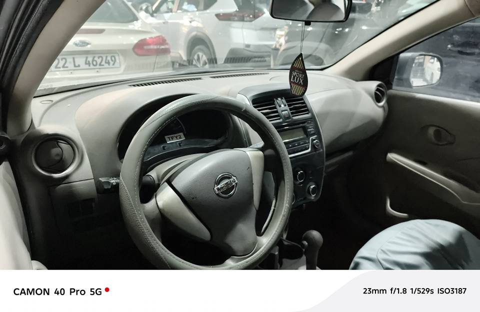 لاکشمیبایی سلڤەر مۆدێل 2016 یەدە ڕەش  ۳پارچەی بۆیاغە بۆنیت و دوو چملاغی پێشەوەی گێڕ و کارەباییات بەشەرت بۆ زانیاریی زیاتر *********** أربيل, العراق
