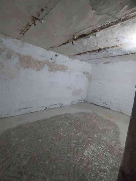 دار ملك صرف يعتبر عرصه مساحه 105 متر والسعر 105 وبي مجال كوفه شارع المعمل مجاور مدرسه السويس للاستفسار مكتب رعد النفاخ وتساب ***********او ***********
