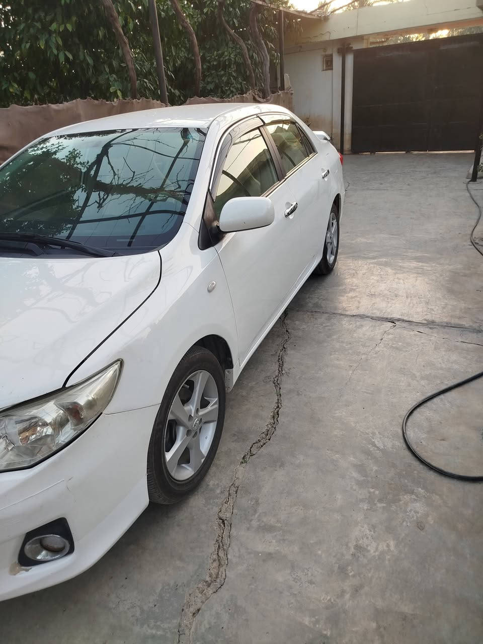 السلام عليكم للبيع كورلا موديل 13 خليجي مكفولة گير محرك من كل شي تخم تاير جديد اصلي  رقم سليمانية محرك 18 تبريد ثلج السيارة جاهزة من كل شي السعر 142 بي مجال مكان ديالى اتصال ***********
