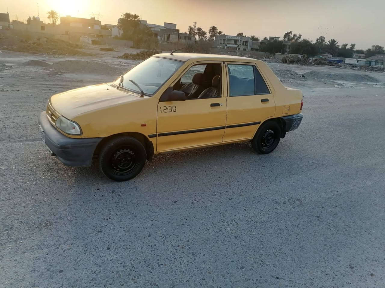 السلام عليكم للبيع سايبة موديل 2015 رقم بغداد بسمي تحويل مباشر سيارة جديدة مكفولة كفالة عامة كير مكينة مكفولات مصفرة هيئة وغرامات السعر 33ورقة وبيهة مجال مكاني بغداد المحمودية 
***********
***********
