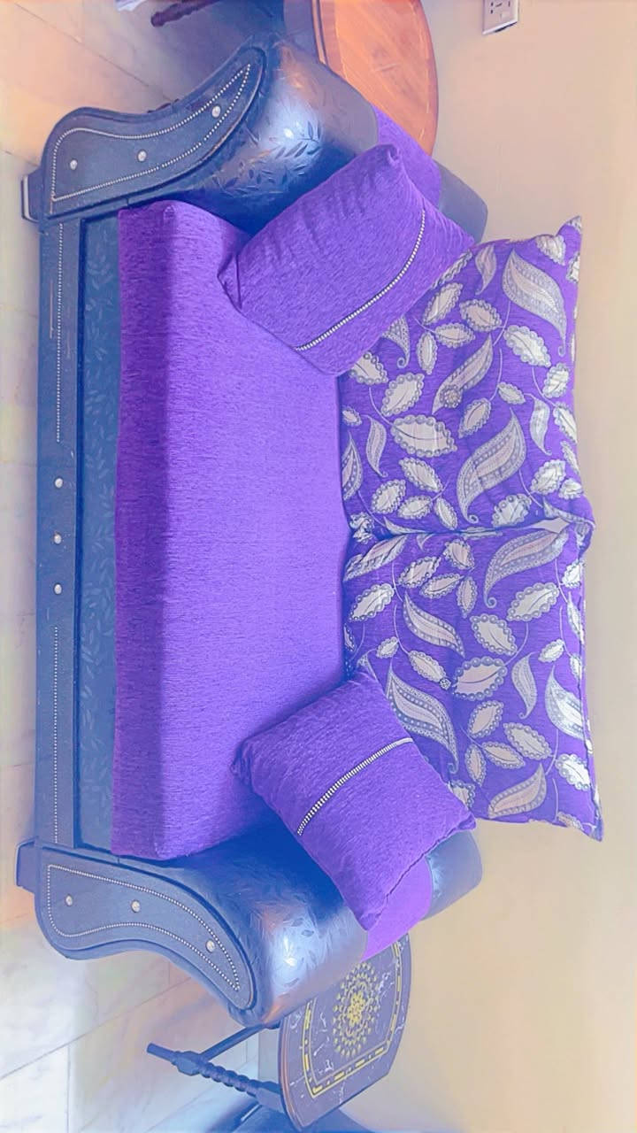 السلام عليكم تخم تركي عشر مقاعد النظافة ٩٠بلمئة مع بردة  السعر ٤٥٠ الف وبي مجال ***********
