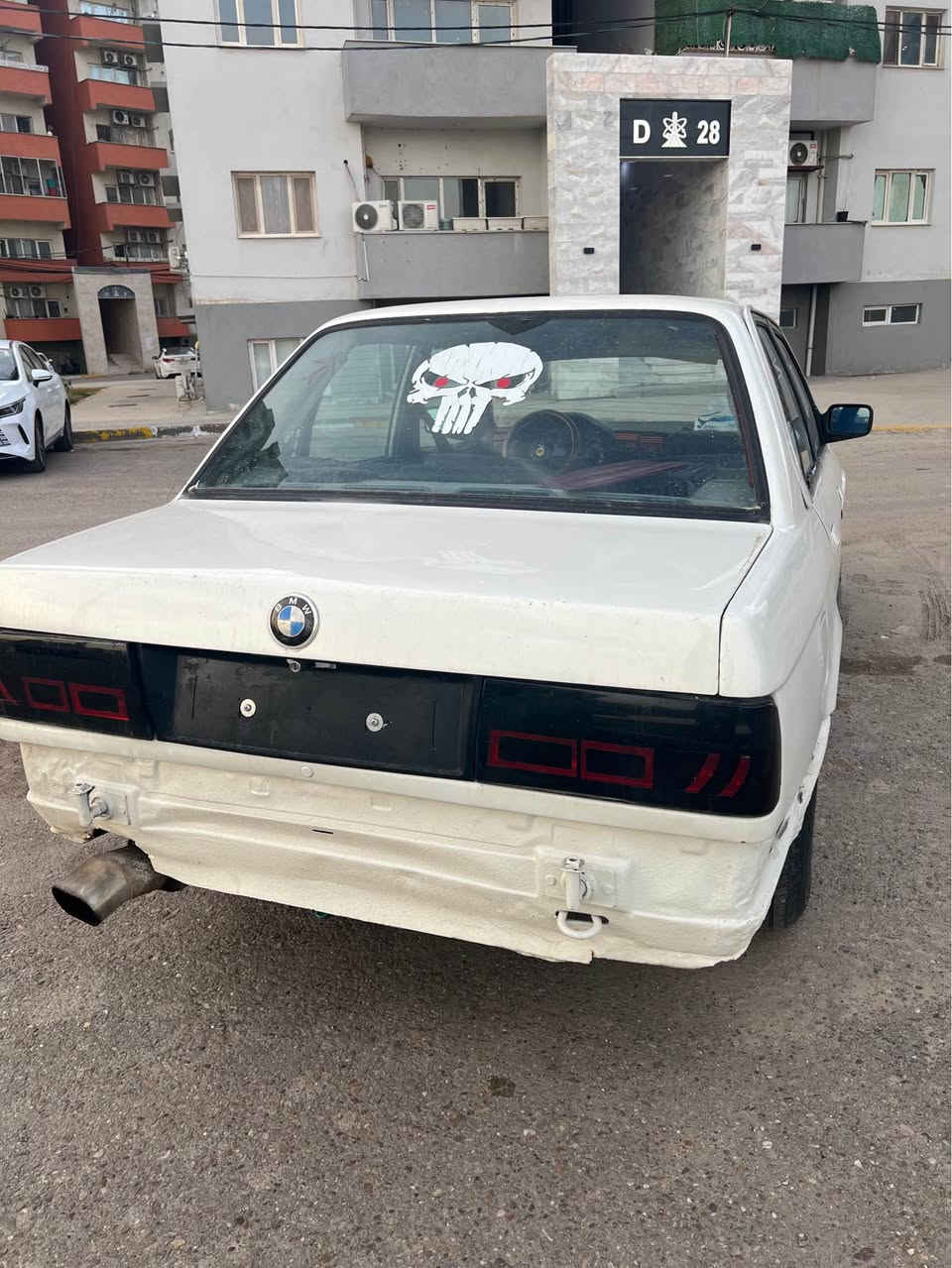 لام عليكم زعره موديل ١٩٩١ رقم ديالى مشروع وطني لشهر ال١٠ بيه رقم مفقود بس مسوين معامله مال فقدان من ٢٠٢١ ومتروكه بس تمشي المعامله وي التحويل سياره مصبوغة عام جديد فرن محرك ٢٠ مفتوح كير اوتماتيك حداديه جيده تخم تاير جديد وياله البلاديه فيت بم بيها جديد بيها خربطة بسيطه ايرفلو يحتاج ترتيب هم  بس سحبها طياره سياره معدل غرفتها تعبانه وتحتاج السياره ترتيب للبيع رايدها ب29 وبيه مجال بسيط ان شاءالله للاستفسار *********** بغداد, العراق
