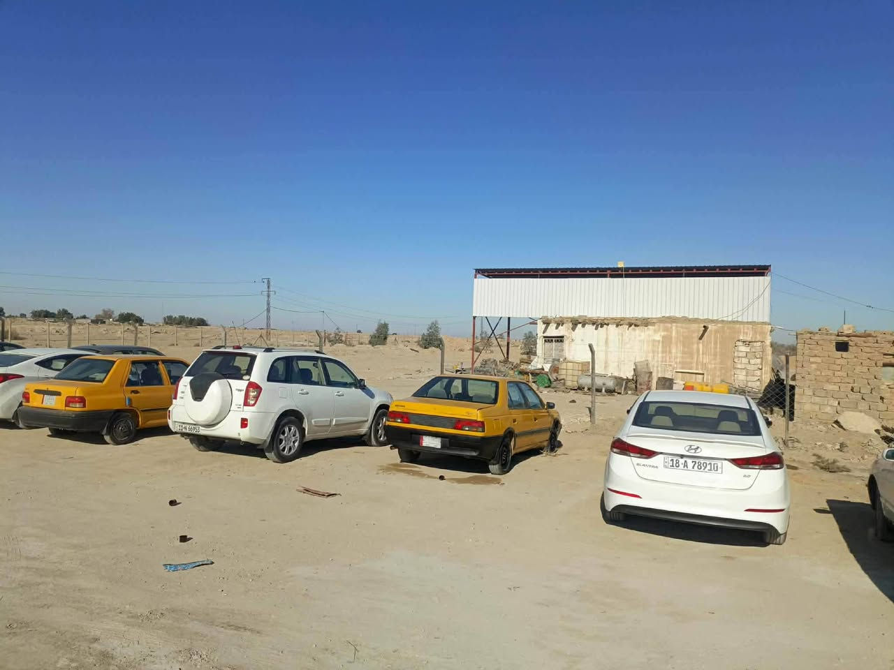 عيوني سيارة بيجو روى مديل 9جديده مكينه وكير نمره الثانيه مرات تفلت غرامات مصفره سنويه نافذه سيارة مسجله بتطبيق بلي وتشتقل يم سايق العنوان كربلاء السعر ١٤ وبيهه مجال***********
