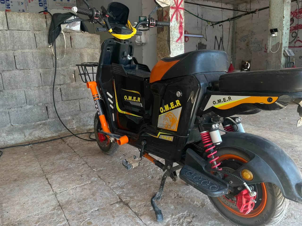 بايسكل شحن R9 نضيف كلش ب525 وبي مجال مكاني حله محاويل

‭***********‬
