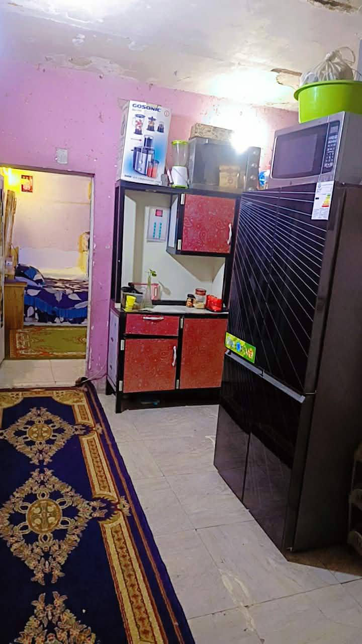 السلام عليكم  بيت تجاوز شارع كهرباء قرب صيدليه شرين
يبعد عن شارع كهرباء 4بيوت والبيت ركن عكاده الارضيه بورسلين وسقف ثانوي وحوش كبير
‏‪***********‬‏ واتساب واتصال
سعر 26مليون
تحويل يم المختار بيت مرقم وبطاقه سكن
